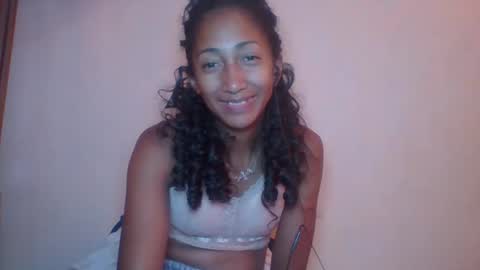 belle_annah online show from May 11, 5:35 am