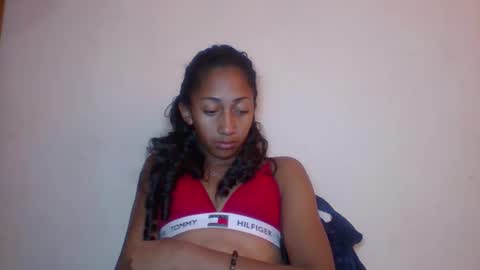 belle_annah online show from May 14, 6:09 am