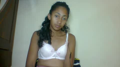 belle_annah online show from May 16, 2:19 am