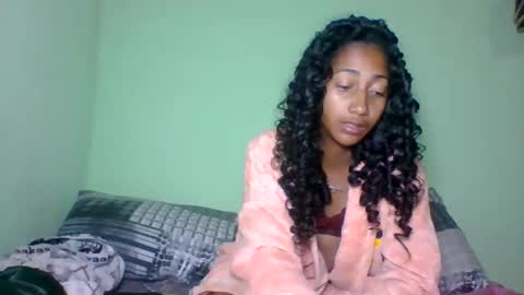 belle_annah online show from May 22, 1:46 am