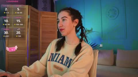 Bella online show from November 27, 5:48 pm