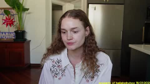 Snapshot of bellebabyboo chatting on January 18, 8:20 am BELLE   online show from January 18, 8:20 am