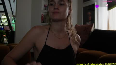 Snapshot of bellebabyboo chatting on February 2, 3:32 am BELLE   online show from February 2, 3:32 am