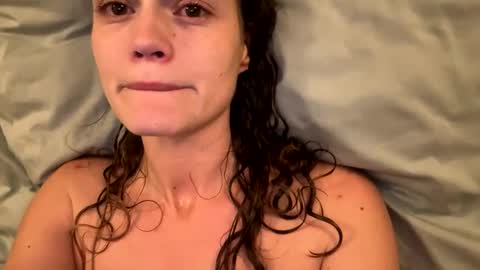 Snapshot of bellebabyboo chatting on February 10, 1:22 pm BELLE   online show from February 10, 1:22 pm