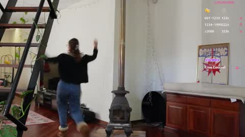 Snapshot of bellebabyboo chatting on October 14, 2:45 am BELLE   online show from October 14, 2:45 am