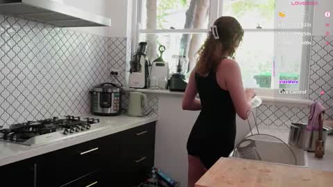 Snapshot of bellebabyboo chatting on October 28, 4:05 am BELLE   online show from October 28, 4:05 am