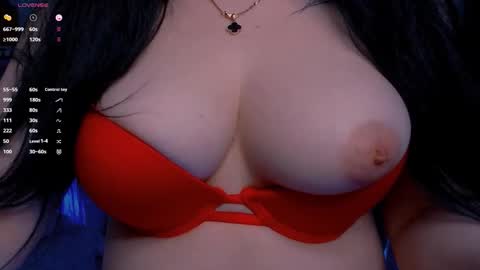 Snapshot of bellelovexx chatting on March 4, 9:10 pm Hello I am kind friendly and cute girl online show from March 4, 9:10 pm