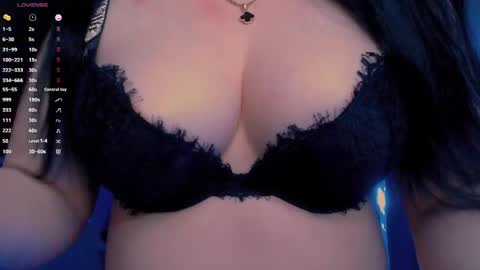 Hello I am kind friendly and cute girl online show from May 8, 9:53 pm