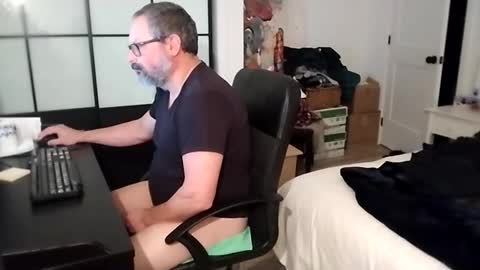 Snapshot of bellequeue19758 chatting on November 28, 10:51 am bellequeue19758 online show from November 28, 10:51 am