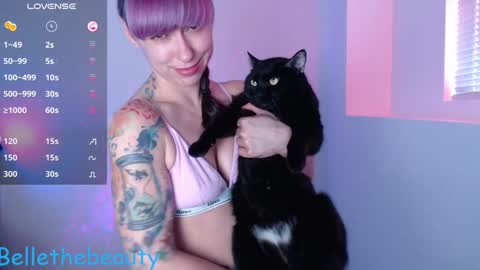 Snapshot of bellethebeauty20 chatting on March 4, 6:18 pm Belle online show from March 4, 6:18 pm