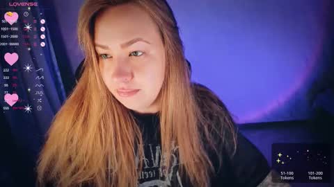 Your Annabelle Wolf  online show from September 15, 9:04 pm