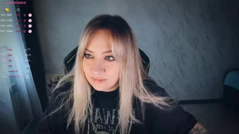 Your Annabelle Wolf  online show from May 20, 4:24 pm