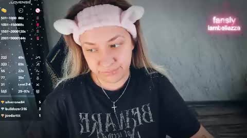Your Annabelle Wolf  online show from June 17, 5:03 pm