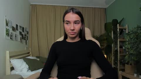 Bella online show from December 2, 3:07 pm