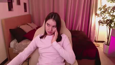 Bella online show from December 14, 1:55 am