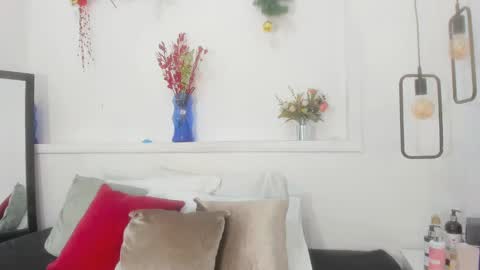 Snapshot of bellota_flak chatting on December 24, 9:22 pm Bellota Flak online show from December 24, 9:22 pm