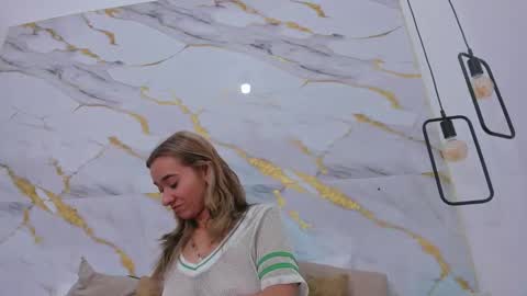 Snapshot of bellota_flak chatting on January 18, 6:43 pm Bellota Flak online show from January 18, 6:43 pm