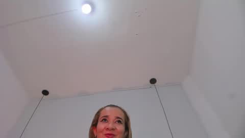 Snapshot of bellota_flak chatting on March 2, 8:40 pm Bellota Flak online show from March 2, 8:40 pm