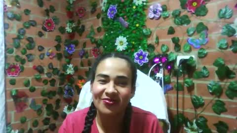 Snapshot of belly_silky chatting on December 22, 5:23 am Belly online show from December 22, 5:23 am