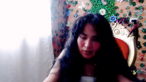 Snapshot of belly_silky chatting on January 14, 9:41 pm Belly online show from January 14, 9:41 pm