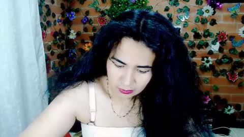 Snapshot of belly_silky chatting on January 15, 1:45 am Belly online show from January 15, 1:45 am