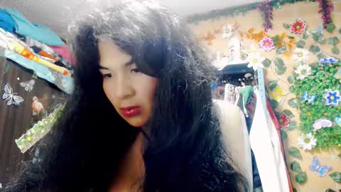 Snapshot of belly_silky chatting on February 11, 11:33 pm Belly online show from February 11, 11:33 pm