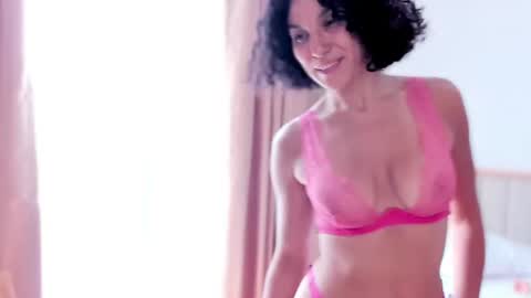 A girl from your  dreams online show from June 11, 12:32 am