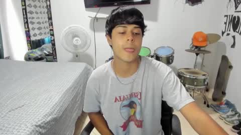 Snapshot of ben_falcon chatting on February 13, 7:21 pm Ben online show from February 13, 7:21 pm
