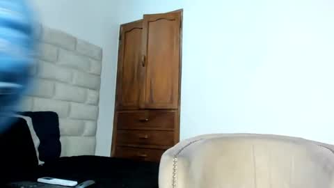    online show from October 4, 9:13 pm