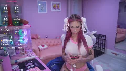 Snapshot of bendymeow chatting on February 18, 6:20 am Bendymeow online show from February 18, 6:20 am