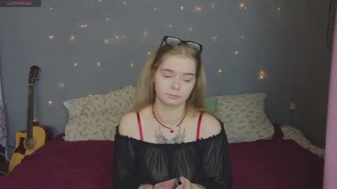 KENDALL  NATHAN online show from April 15, 8:32 am