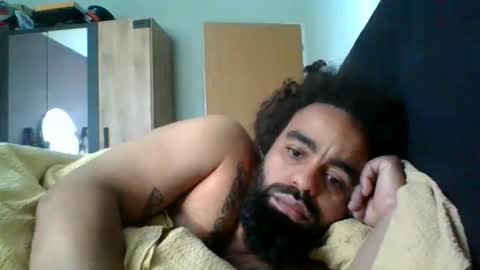 Snapshot of bengel_mozam chatting on October 21, 7:20 am kevin online show from October 21, 7:20 am