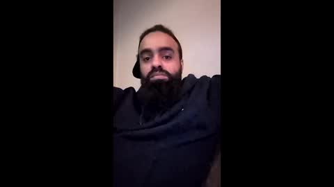 Snapshot of bengel_mozam chatting on April 3, 9:46 pm kevin online show from April 3, 9:46 pm