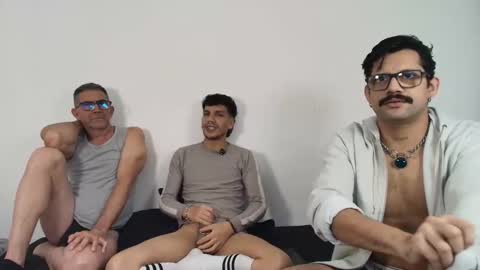 benjamin online show from February 6, 8:45 pm