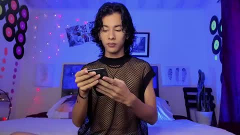 Snapshot of benjamin_fiore chatting on February 23, 9:59 pm benjamin_fiore online show from February 23, 9:59 pm