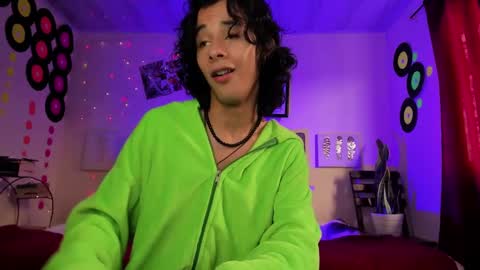 Snapshot of benjamin_fiore chatting on March 3, 3:09 pm benjamin_fiore online show from March 3, 3:09 pm