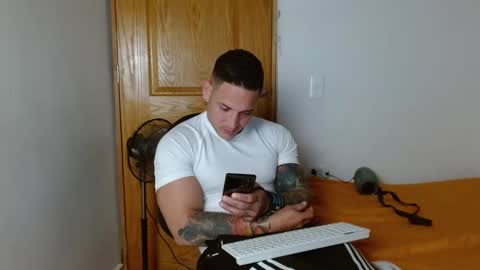 Snapshot of benjamin_isaac chatting on February 3, 12:47 am benjamin_isaac online show from February 3, 12:47 am
