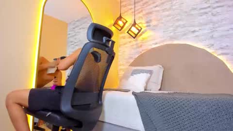 BENJAMIN online show from November 5, 2:17 pm