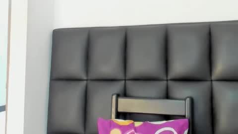 Snapshot of benjaminsr chatting on March 30, 6:53 pm BEJAMIN online show from March 30, 6:53 pm