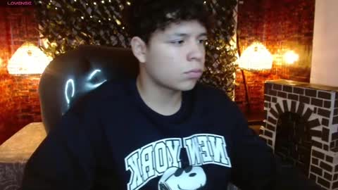 Snapshot of benjamintwink1 chatting on December 27, 11:21 pm BENJAMIN online show from December 27, 11:21 pm