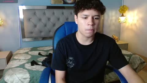 Snapshot of benjamintwink1 chatting on December 28, 11:26 pm BENJAMIN online show from December 28, 11:26 pm