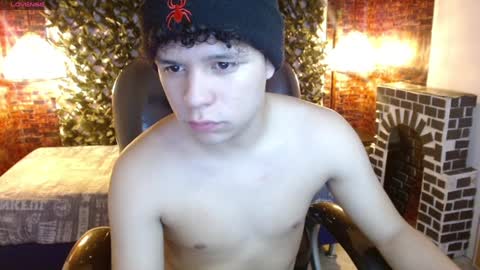 Snapshot of benjamintwink1 chatting on January 5, 10:29 pm BENJAMIN online show from January 5, 10:29 pm