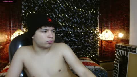 Snapshot of benjamintwink1 chatting on January 9, 10:52 pm BENJAMIN online show from January 9, 10:52 pm