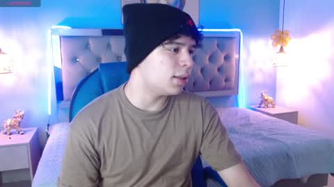 Snapshot of benjamintwink1 chatting on January 13, 7:42 pm BENJAMIN online show from January 13, 7:42 pm