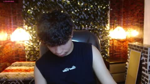 Snapshot of benjamintwink1 chatting on January 19, 12:17 am BENJAMIN online show from January 19, 12:17 am