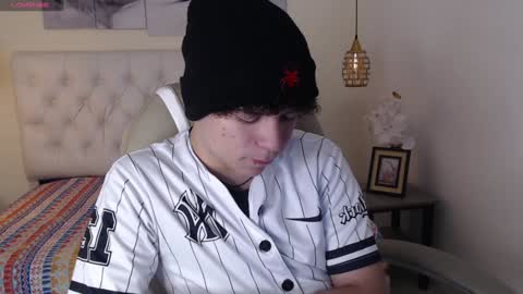 Snapshot of benjamintwink1 chatting on January 25, 7:49 pm BENJAMIN online show from January 25, 7:49 pm