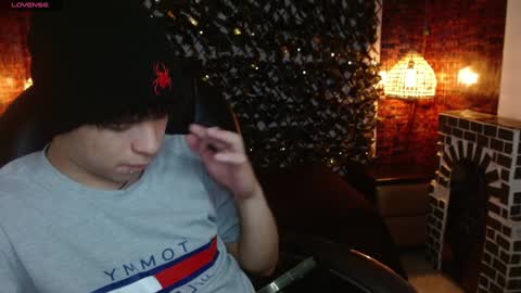 Snapshot of benjamintwink1 chatting on January 26, 10:46 pm BENJAMIN online show from January 26, 10:46 pm