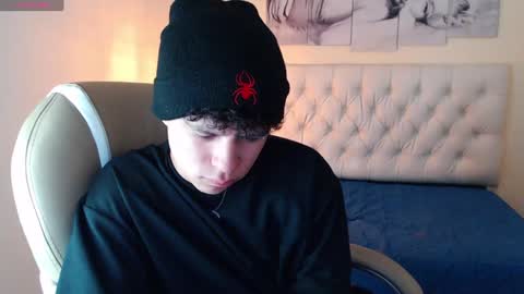 Snapshot of benjamintwink1 chatting on January 29, 11:35 pm BENJAMIN online show from January 29, 11:35 pm