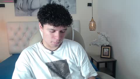 Snapshot of benjamintwink1 chatting on February 1, 7:55 pm BENJAMIN online show from February 1, 7:55 pm