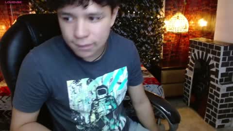 Snapshot of benjamintwink1 chatting on February 4, 7:55 pm BENJAMIN online show from February 4, 7:55 pm